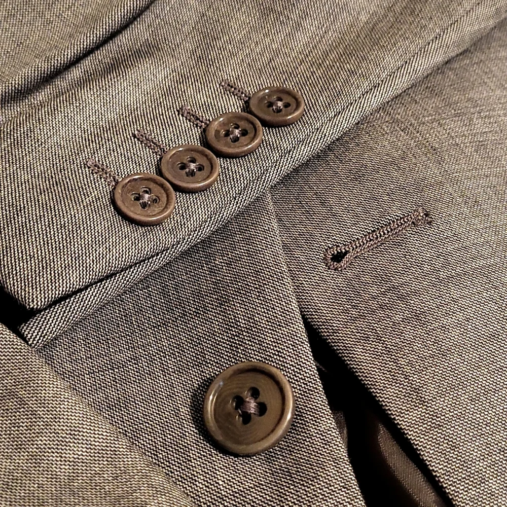 Armani Collezioni suit - Picture 12 of 13